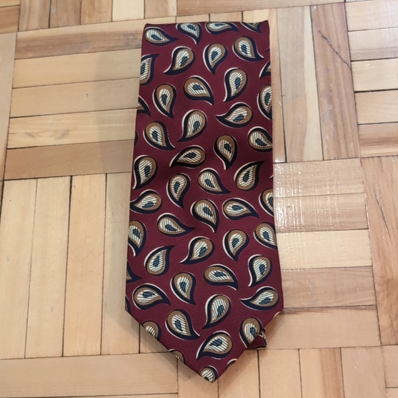 Authentic vintage Yves Saint Laurent paisley silk tie - Picture 1 of 3